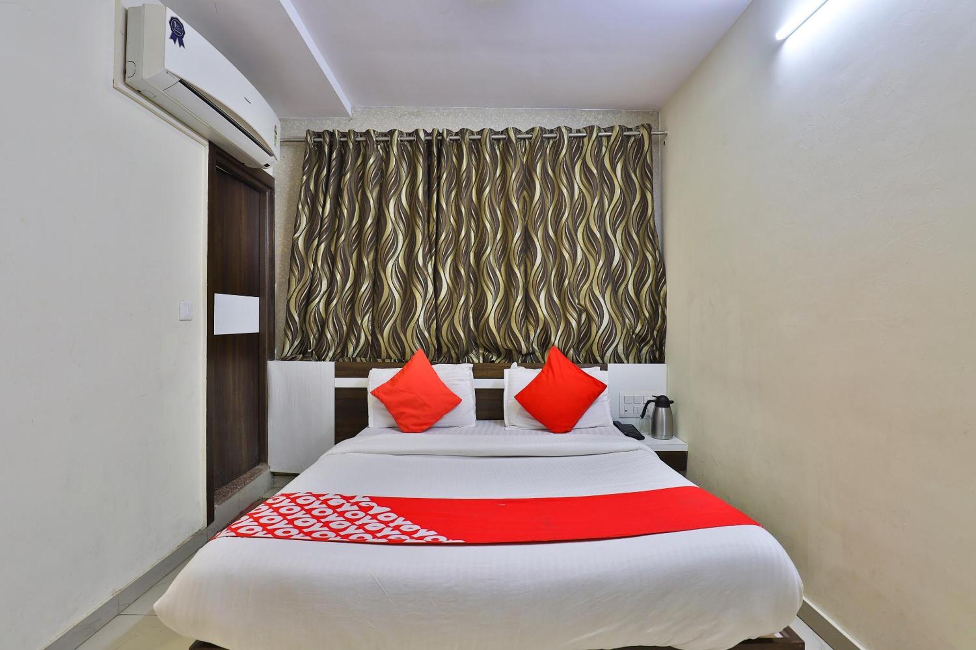 Hotel O Sri Balaji Residency 아흐메다바드 외부 사진