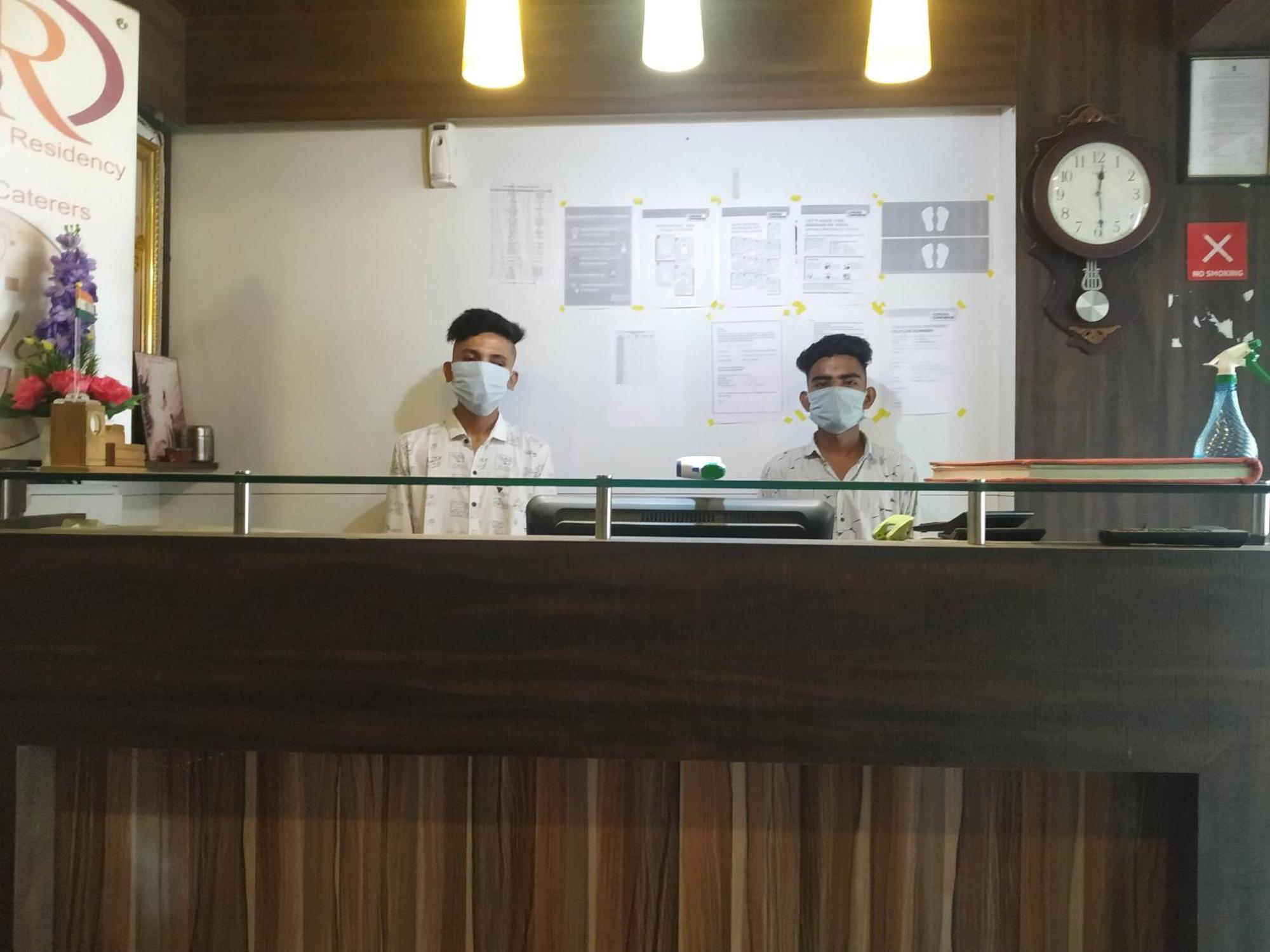 Hotel O Sri Balaji Residency 아흐메다바드 외부 사진