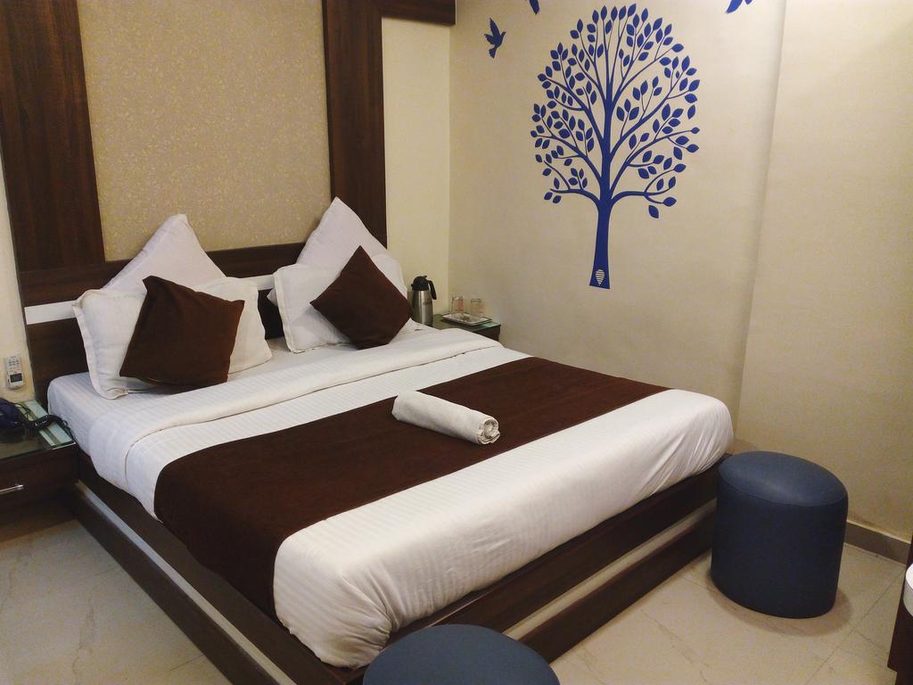 Oyo Hotel Sree Balaji Residency 아흐메다바드 외부 사진